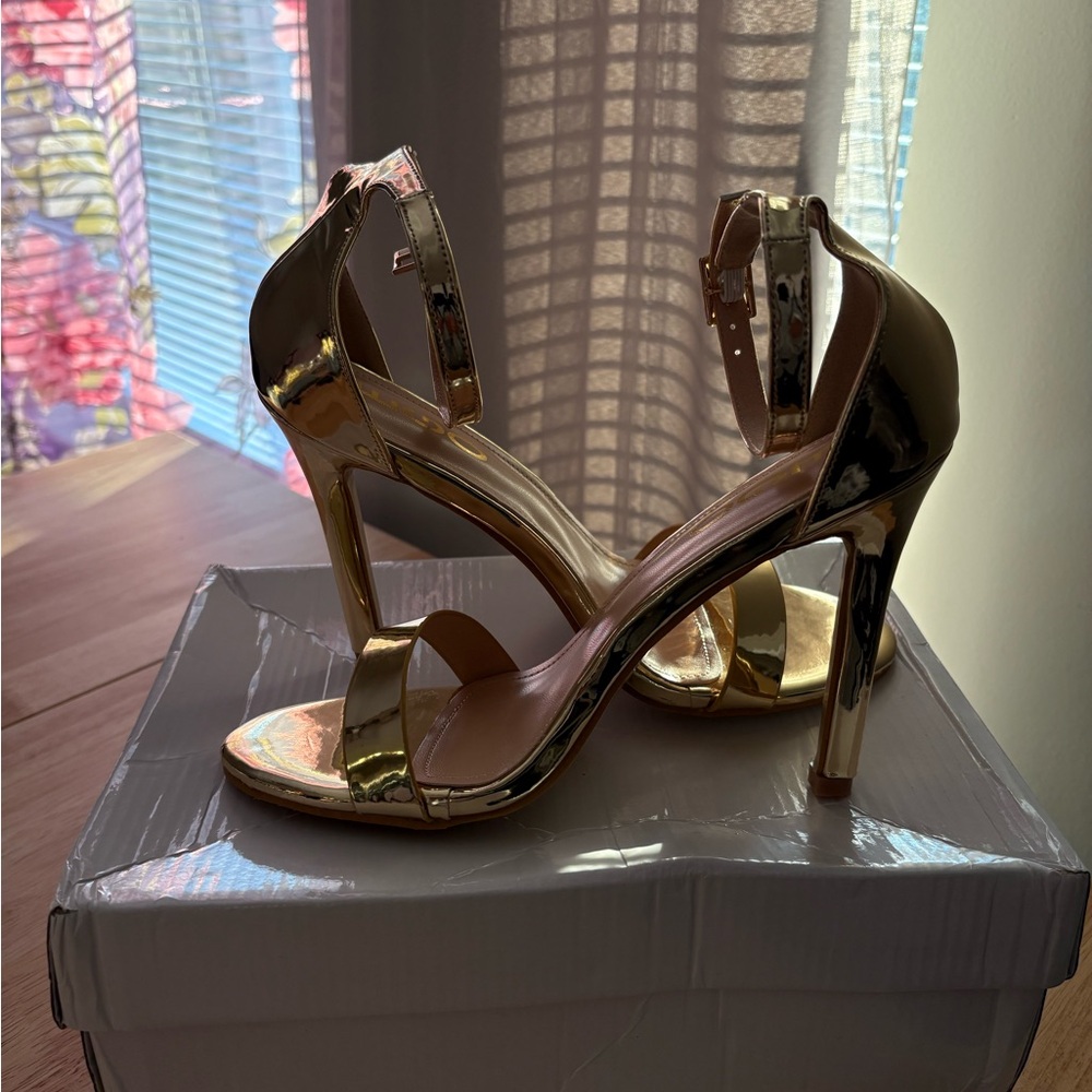 EGO Shiny Gold Heels